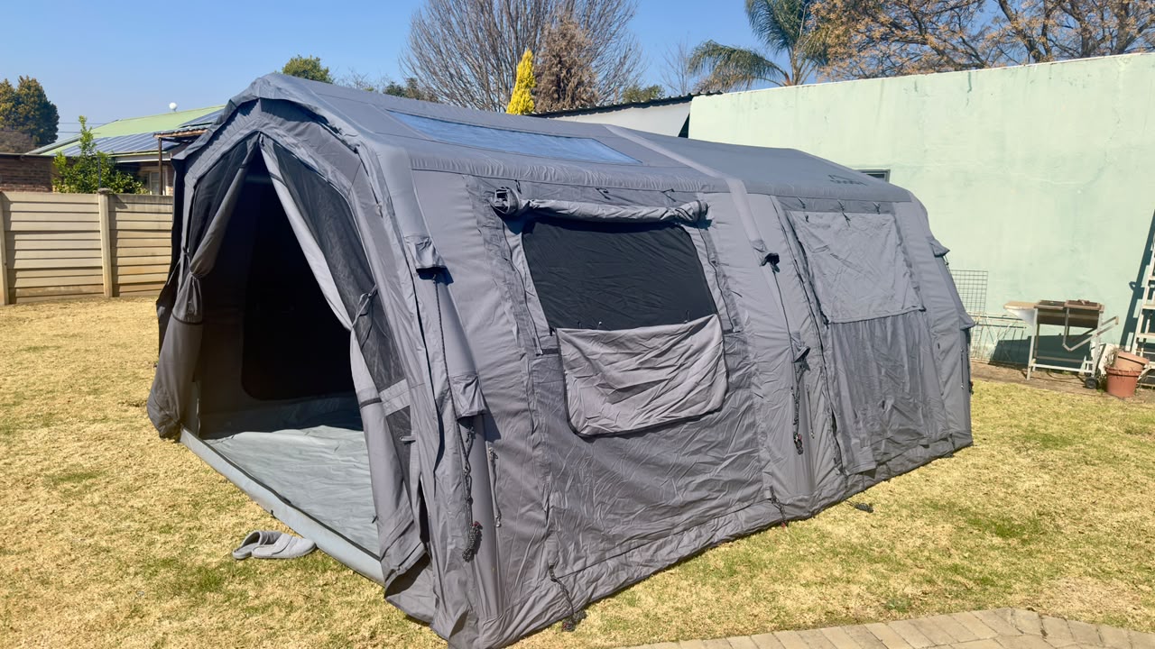 Louwtjie's grey Coody Familia Pro set up on the lawn in his backyard in Lydenburg